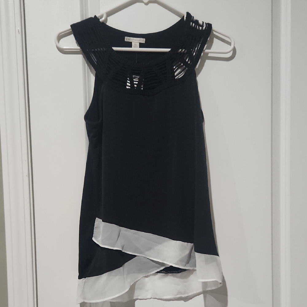Black and White Sleeveless Top NWT